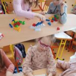 Stavíme z různých stavebnic