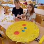 Sluníčko, sluníčko po pojdi maličko.